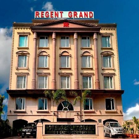 Hotel Regent Grand Нью-Делі Екстер'єр фото