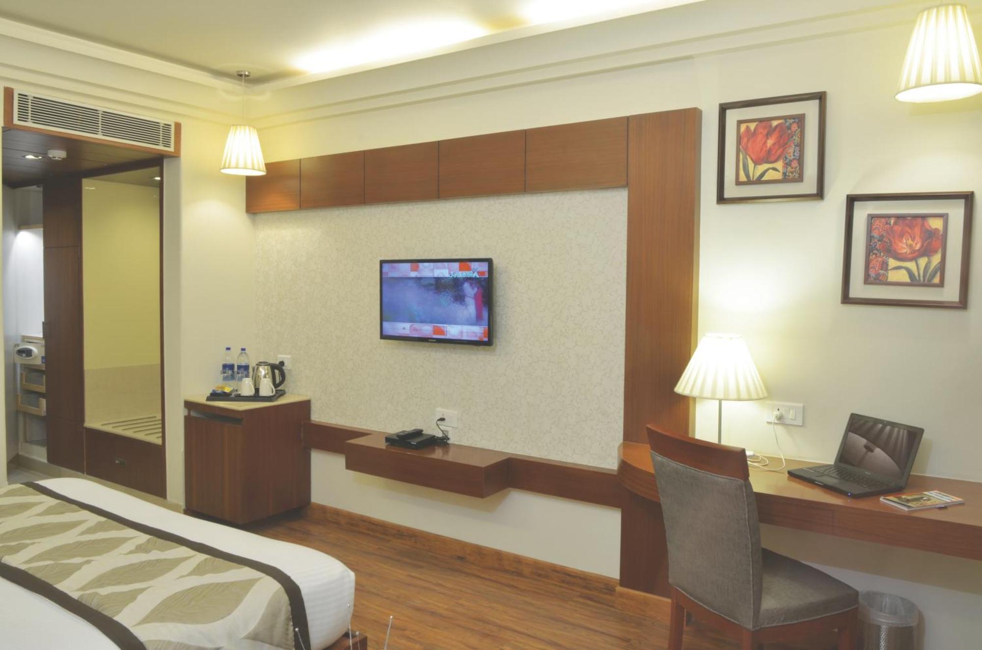 Hotel Regent Grand Нью-Делі Екстер'єр фото