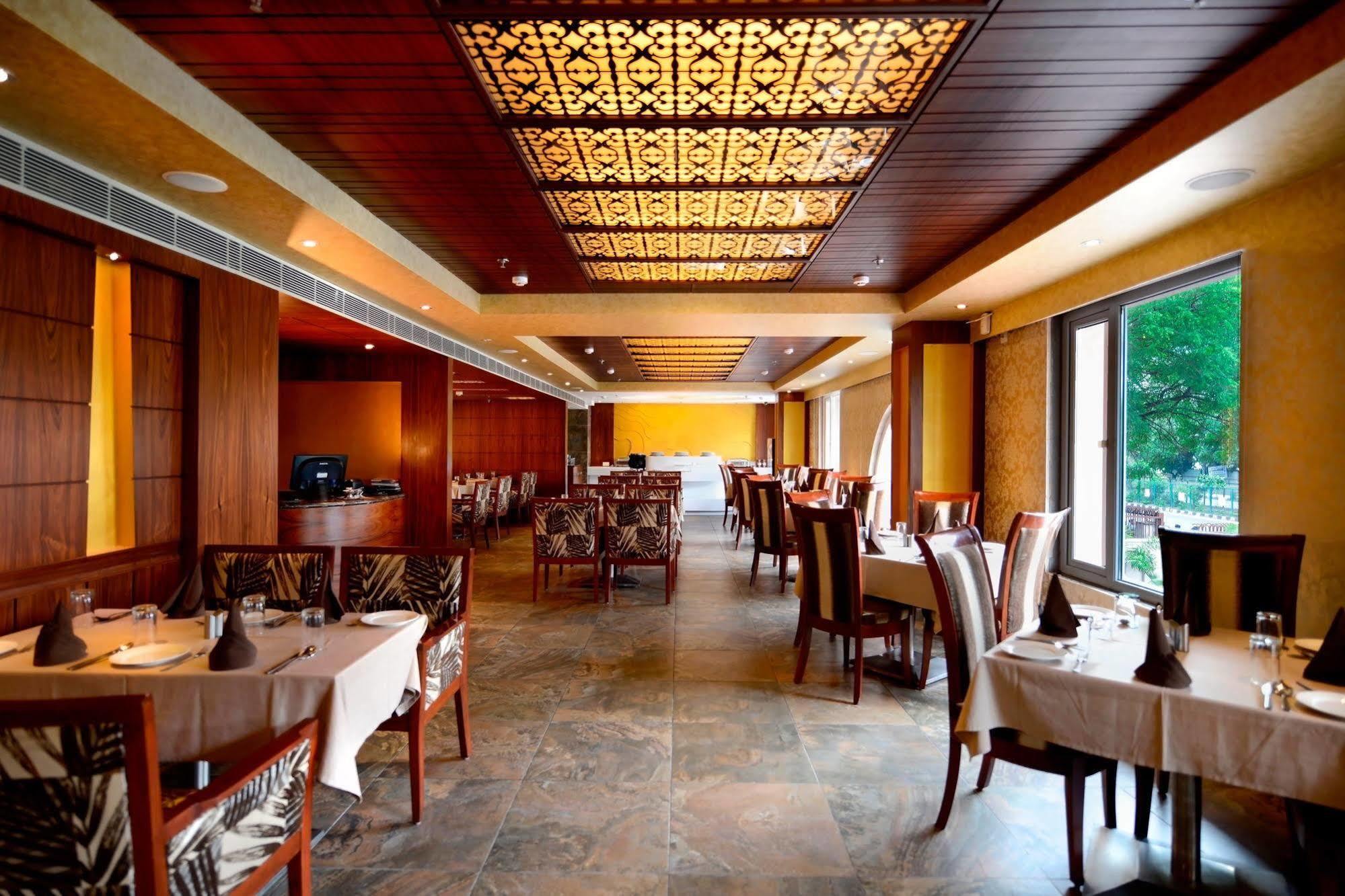 Hotel Regent Grand Нью-Делі Екстер'єр фото