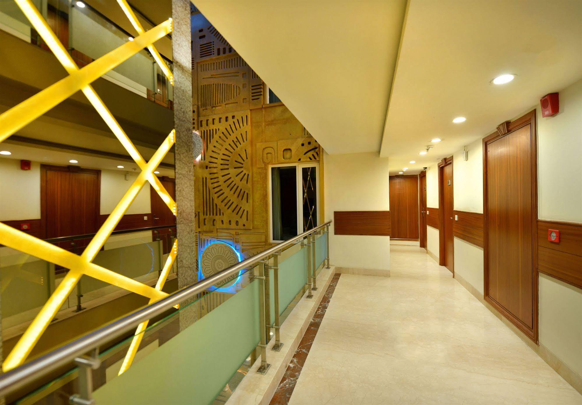 Hotel Regent Grand Нью-Делі Екстер'єр фото